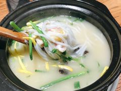 云南过桥米线-云海肴·汽锅鸡·云南菜(高德置地店)