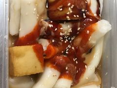 鱼蛋鱼腐混酱猪肠粉-胡椒猪肚汤(康王店)