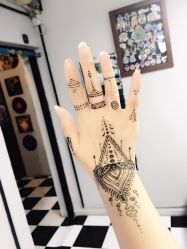 -Black Tattoo Studio