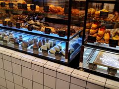 面包甜点陈列柜-81BAKERY(大学路店)