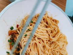 -小杨生煎(金山百联购物中心3楼店)