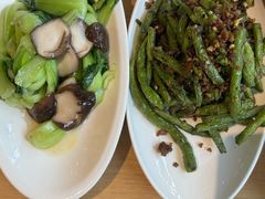 -渝信川菜 · 川味家常菜(财富购物中心店)