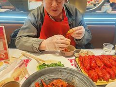 -肥肥虾庄·金牌油焖大虾(汉街SKP店)