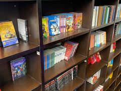 -钟书阁(松江泰晤士小镇店)