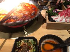 -湊湊火锅·茶憩(杭州湖滨银泰in77店)