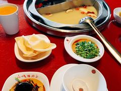 鸳鸯锅-山城辣妹子(定福庄店)