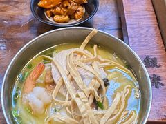 -银米·云南传统过桥米线(双廊黑金冠店)