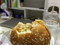 麦辣鸡腿汉堡经典中薯条套餐-麦当劳(前海店)