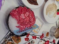-德天肥牛海鲜火锅(龙吟坊店)