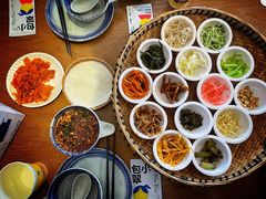 -包整·丝娃娃(一览甲秀楼风景店)