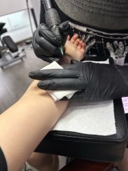 -龙之吻专业刺青·手工耳洞·纹身去色