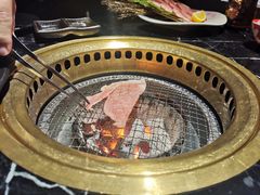 -山川小町·极番烧肉(新地假日广场店)