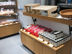 面包甜点陈列柜-仟吉KenGee(汪家墩店)