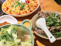 -大众跷脚牛肉馆·非遗传承单位(峨眉山店)