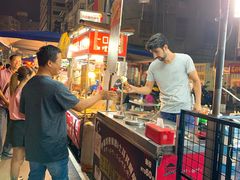 -六合夜市