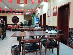 大堂-壹阁胡羊焖饼(特色小吃街店)