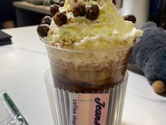 巧克力雪顶拿铁-Jeans Coffee牛仔裤咖啡