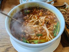 招牌小锅米线-一坐一忘云南菜(嘉里中心店)