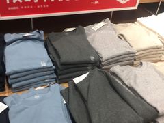 -优衣库(石家庄裕华万达广场店)