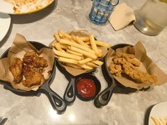 -必胜客(东大桥店)