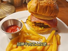 -BIGHOUSE·大房子电影主题融合餐厅(盐河巷店)