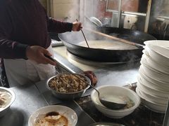 -茅屋大酒店