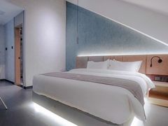 -格林东方酒店(北京国贸四惠高碑店地铁站店)