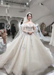 -艾米丽婚纱礼服