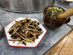 -咊记茅草棚柴火鸡(乌当店)