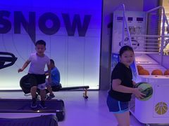 -Hopo Snow 城市滑雪空间(滨江宝龙城店)