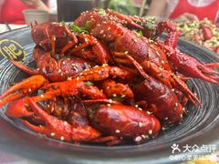 -肥肥虾庄·金牌油焖大虾(杨园滨江时代walk店)