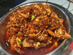 -凤凰路何眼镜香辣蟹(花果园店)