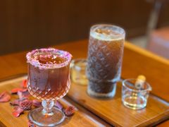 玫瑰少年-ZAZA.CAFE.BAR