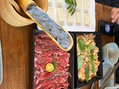 -花菇朵·云山雀 ll 野生菌锅·野果酸汤·精品滇菜(万柳店)