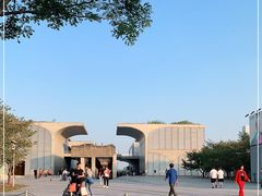 -龙美术馆西岸馆-停车场