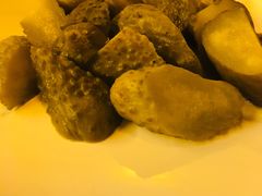 酸黄瓜-麦落精酿啤酒餐吧(先农大院店)