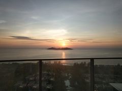 -瑰丽酒店·海吧·天际下午茶·现场DJ·天台酒吧