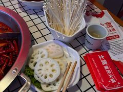 -山悦里 山野·鲜火锅(罗斯福广场店)