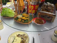 -刘姐啤酒鱼民族演艺餐厅(西街总店)