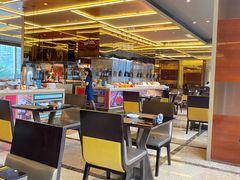 大堂-大中华希尔顿酒店-念自助餐·嗨啤·小龙虾