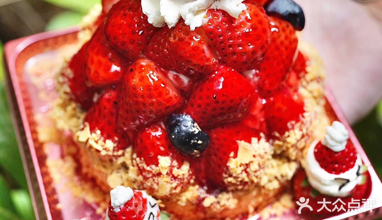 是谁还没有吃到这个草莓塔🍓?!