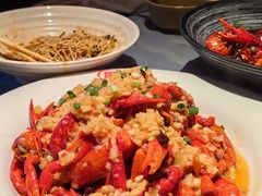 -肥肥虾庄·金牌油焖大虾(杨园滨江时代walk店)