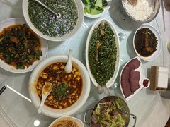 -华光驿站私房菜·黑金冠