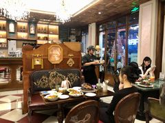 -秘密旅行Bonjour(黑金冠 江南西店)