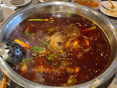 -肖肖酸萝卜鱼火锅(总店)