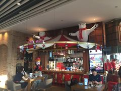 -东方明珠·可口可乐欢乐餐厅