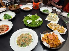 -阿瓦山寨·湘菜现炒·剁椒鱼头王(咸阳总店)