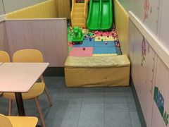 -德克士(安新百隆购物店)