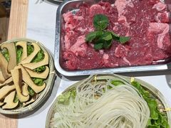 -王奋斗贵州酸汤牛肉火锅