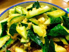 拍黄瓜-巴依兄弟西域美食(机场店)